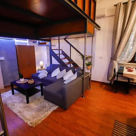 Apartment Loft In Pieno Centro A 150 Mt Dalla Mole